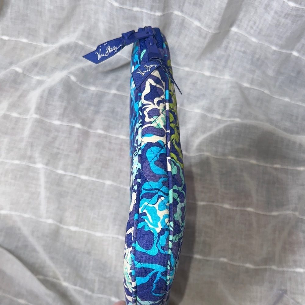 Vera Bradley Katalina Blues Quilted Laptop Travel Case w/Pocket & 3/4 Zip NWOT - Picture 16 of 16